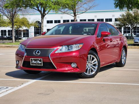 Used 2014 Lexus ES 350 w/ Luxury Package image 1