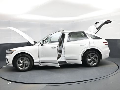 New 2026 Genesis GV70 2.5T Advanced image 28