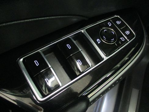 Used 2024 Cadillac Lyriq Sport image 16