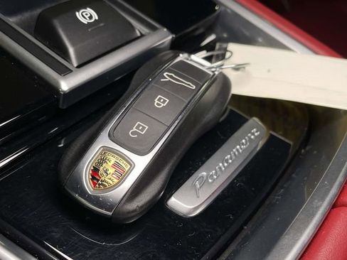 Certified 2023 Porsche Panamera 4 Platinum Edition image 44