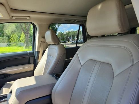 Used 2024 Ford Expedition Limited RWD image 22