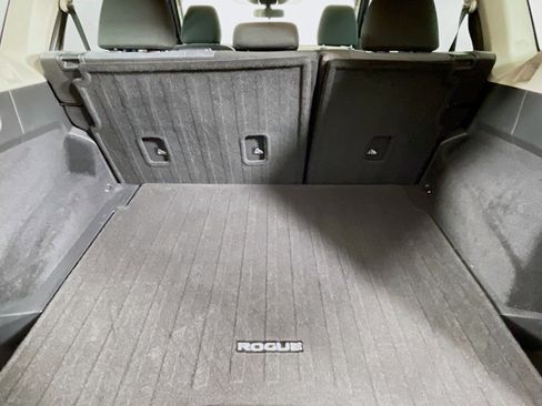 Used 2023 Nissan Rogue SV image 28