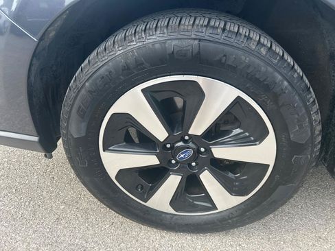 Used 2017 Subaru Forester 2.5i Premium AWD/4WD image 11