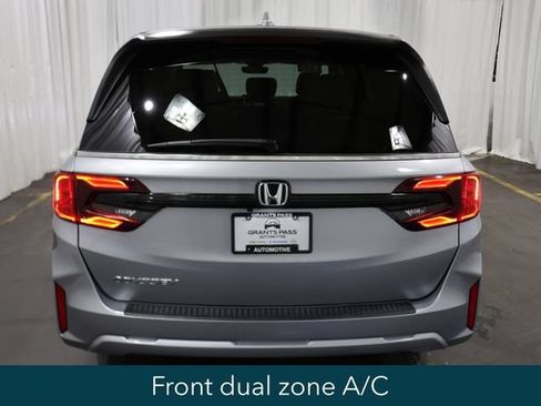 Used 2025 Honda Odyssey EX-L image 4