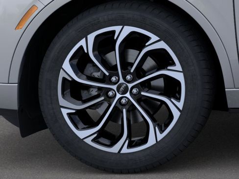 New 2026 Lincoln Nautilus Reserve AWD/4WD image 19