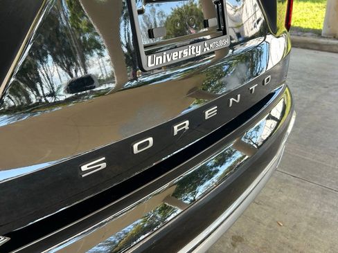 Used 2022 Kia Sorento EX FWD image 16
