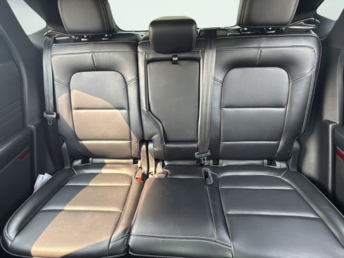 Used 2023 Ford Escape Platinum AWD/4WD image 31