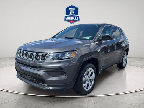 Certified 2024 Jeep Compass Sport AWD/4WD image 2
