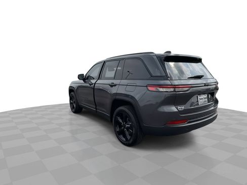 Used 2024 Jeep Grand Cherokee Limited w/ Black Appearance Package RWD image 6