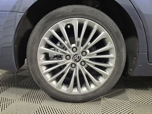 Used 2021 Toyota Avalon Limited w/ Advanced Safety Package FWD image 10