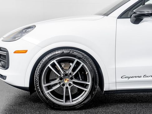 Used 2023 Porsche Cayenne Turbo w/ Premium Package Plus (PI3) image 19