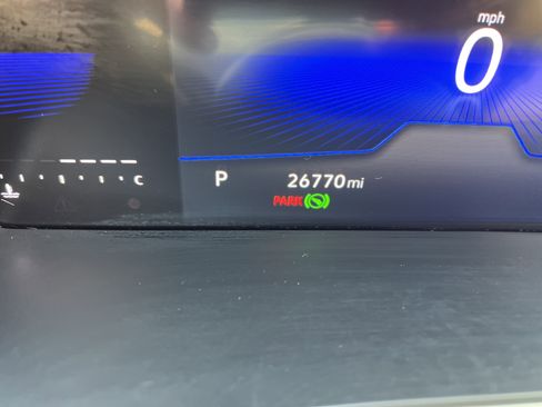 Used 2024 Volkswagen Tiguan SE image 19