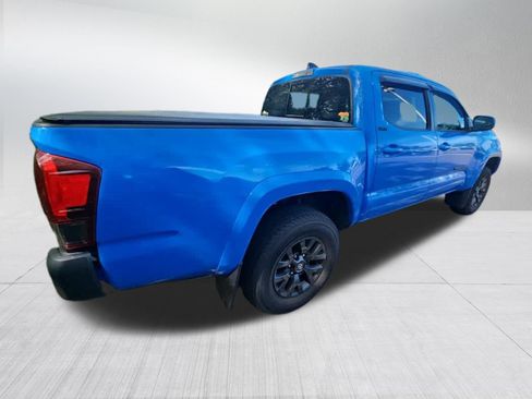 Used 2021 Toyota Tacoma SR5 AWD/4WD image 4