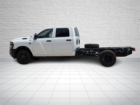 New 2026 RAM 3500 Tradesman image 2