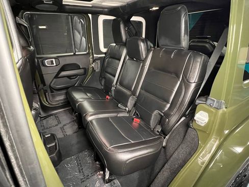 Used 2022 Jeep Wrangler Unlimited Sahara image 20