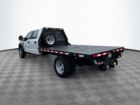 Used 2022 Ford F550 4x4 Crew Cab Super Duty w/ Power Equipment Group image 5