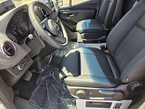 New 2025 Mercedes-Benz Sprinter 2500 image 11