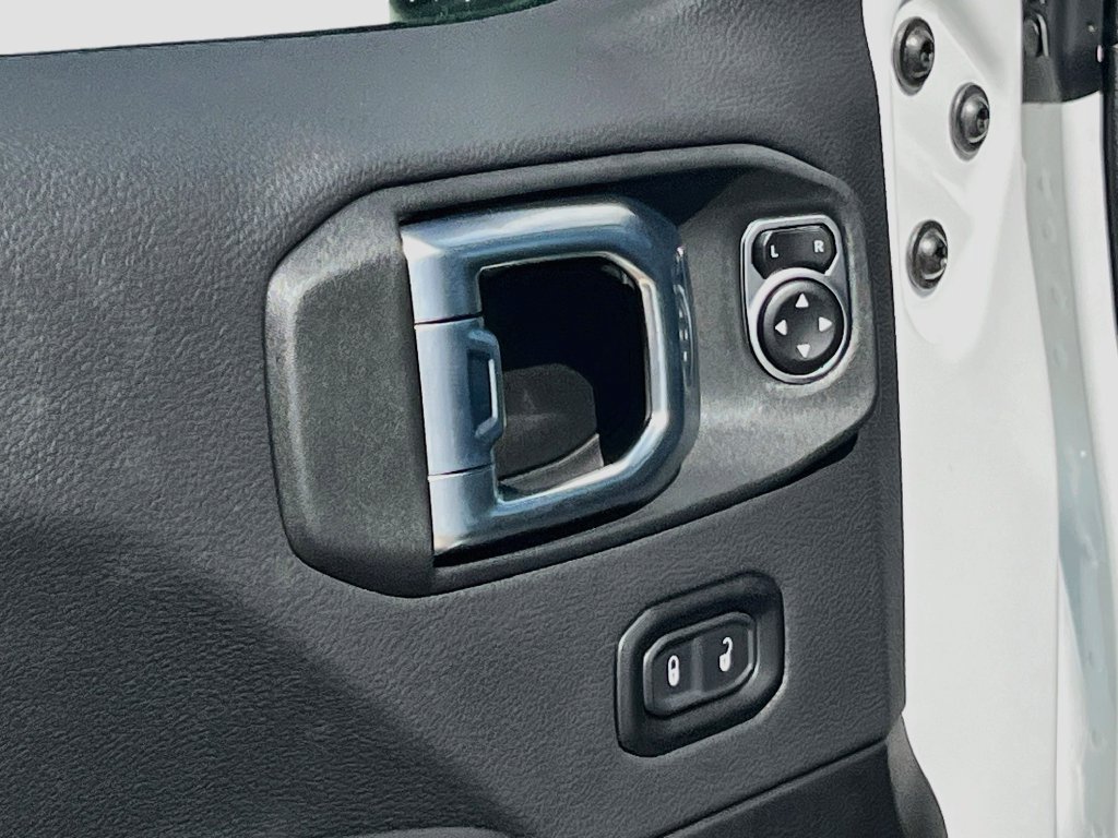 New 2027 Jeep Wrangler Unlimited Sahara AWD/4WD image 18