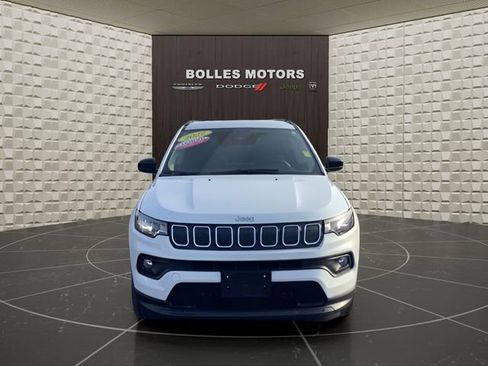 Certified 2022 Jeep Compass Latitude image 11