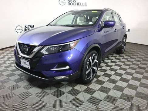 Certified 2020 Nissan Rogue Sport SL w/ Premium Package image 3