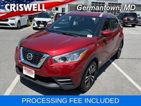 Used 2019 Nissan Kicks SV FWD image 1