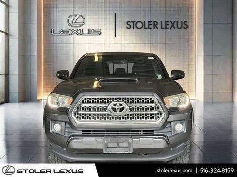 Used 2017 Toyota Tacoma SR5 image 2