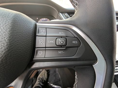 New 2025 Jeep Grand Cherokee L Altitude image 22