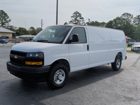 New 2025 Chevrolet Express 2500 Extended w/ Driver Convenience Package image 7