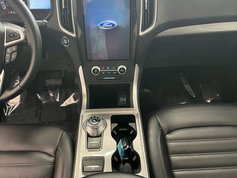Used 2024 Ford Edge SEL w/ Convenience Package AWD/4WD image 12