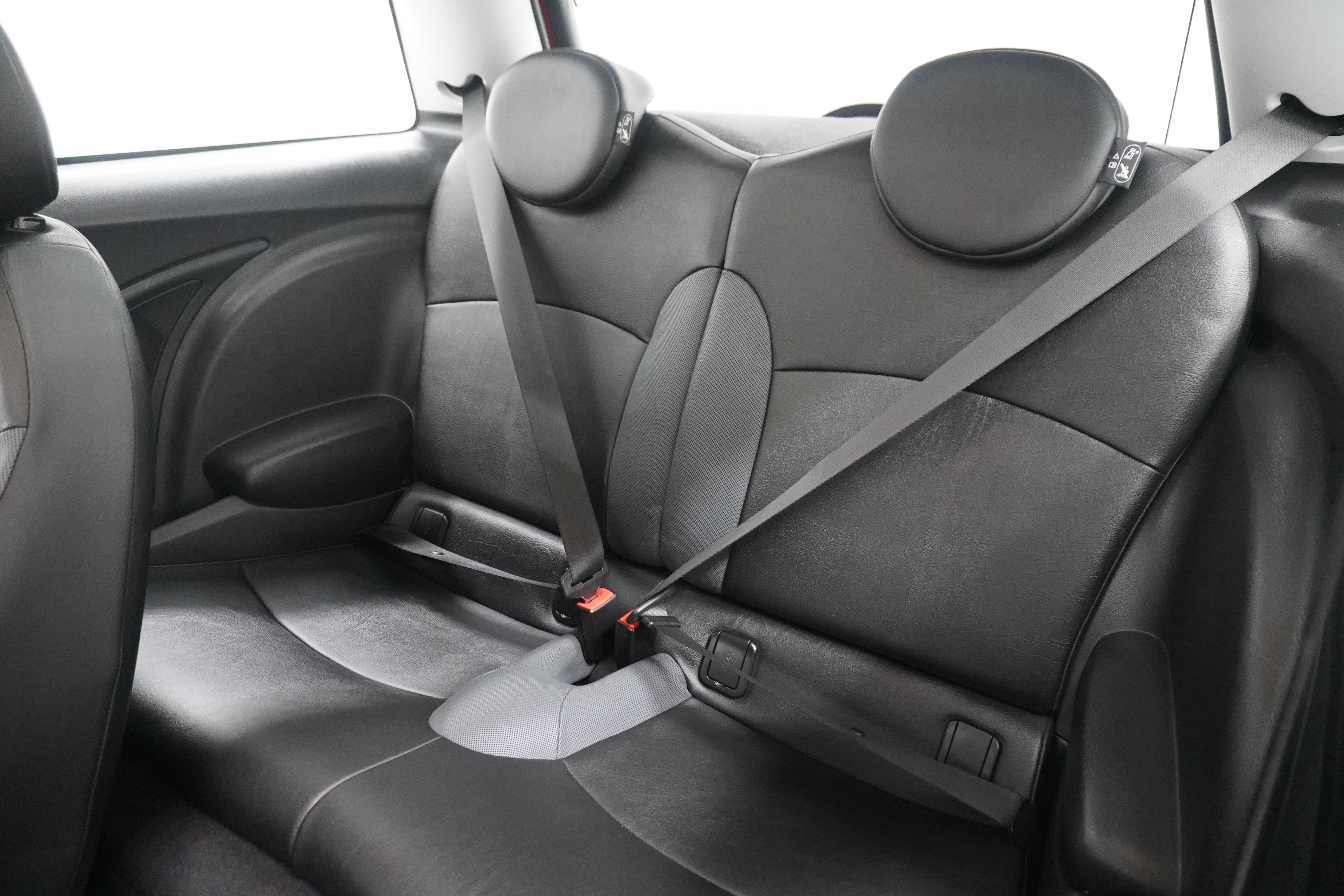 Used 2009 MINI Cooper Hardtop FWD image 13