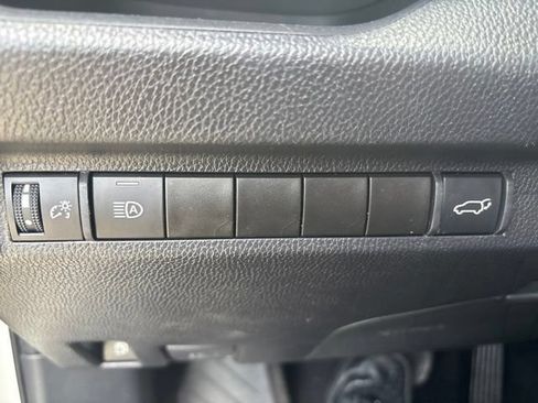 Used 2025 Toyota RAV4 XLE w/ Convenience Package AWD/4WD image 9