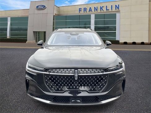 New 2026 Lincoln Nautilus Reserve image 2