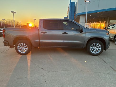 Used 2021 Chevrolet Silverado 1500 Custom image 4