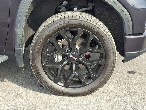 Used 2022 GMC Sierra 1500 AT4X image 8