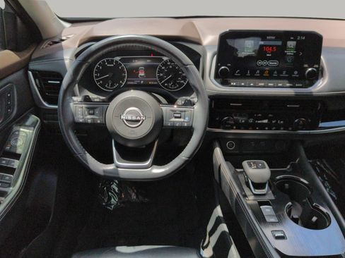 Used 2023 Nissan Rogue SL w/ SL Premium Package FWD image 18