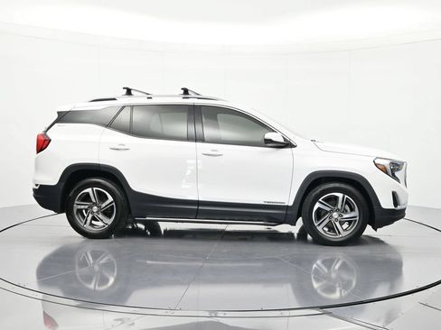 Used 2020 GMC Terrain SLT w/ Preferred Package FWD image 4