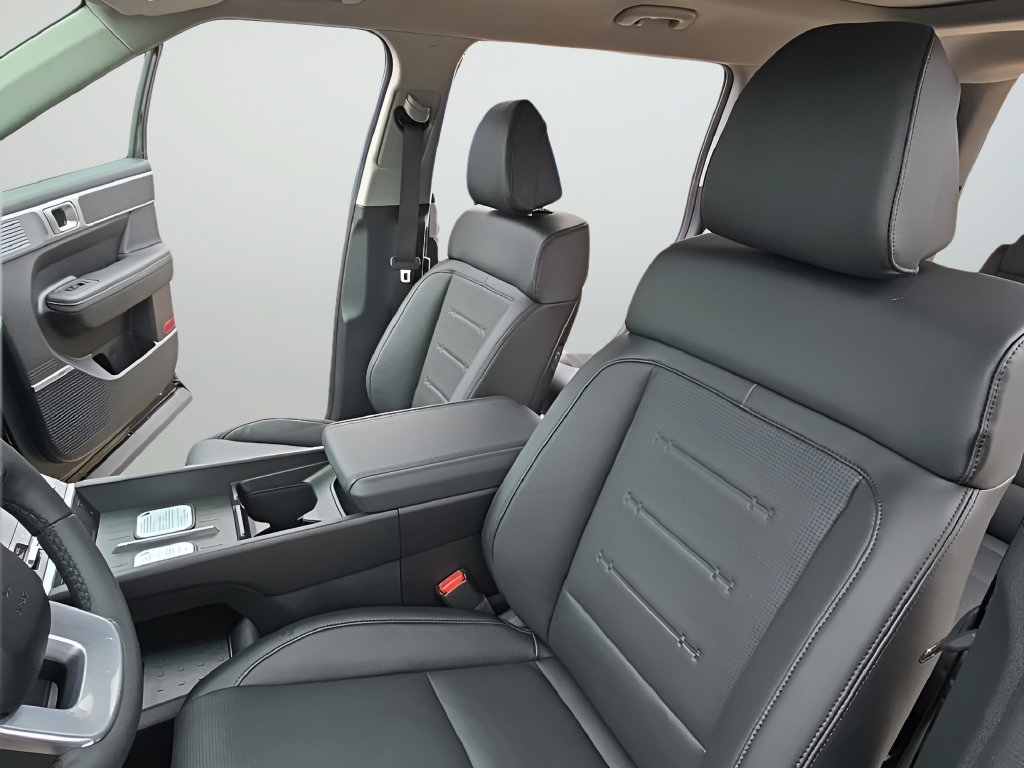 Used 2026 Hyundai Santa Fe Limited AWD/4WD image 12