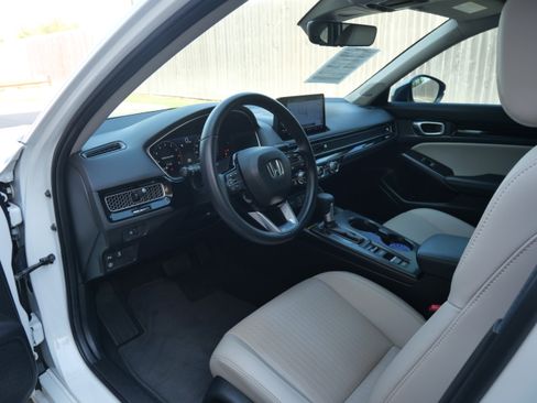 Used 2024 Honda Civic Touring image 18
