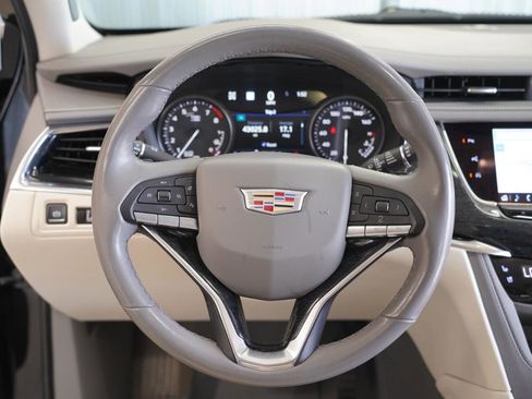 Used 2022 Cadillac XT6 Premium Luxury w/ Technology Package image 12