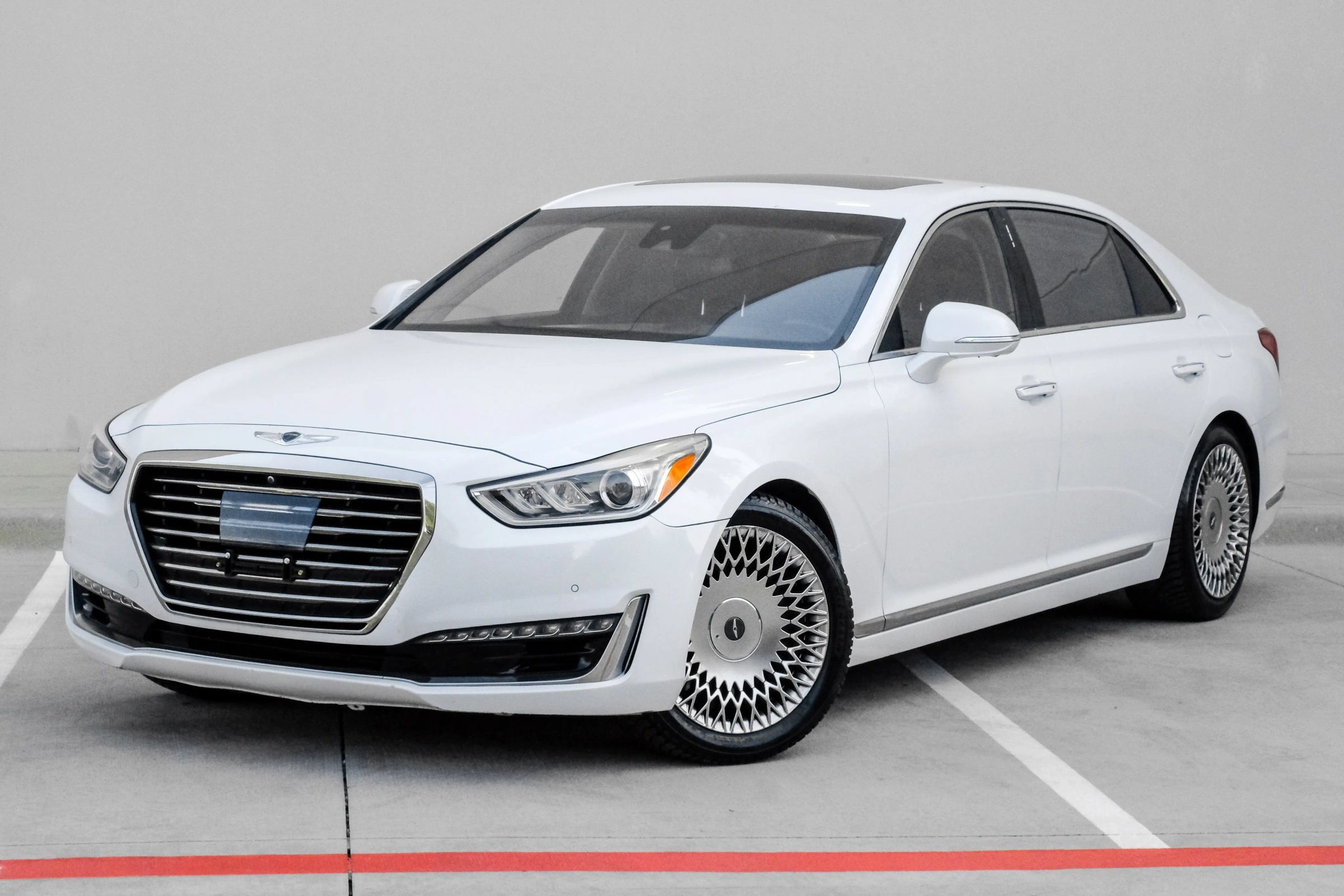 Used 2019 Genesis G90 5.0 Ultimate RWD image 7
