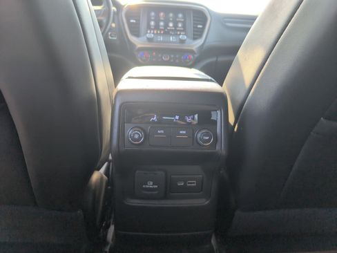 Used 2022 GMC Acadia AT4 image 25