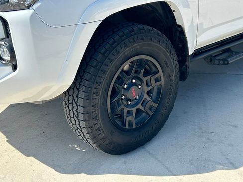 Used 2019 Toyota 4Runner TRD Pro AWD/4WD image 9