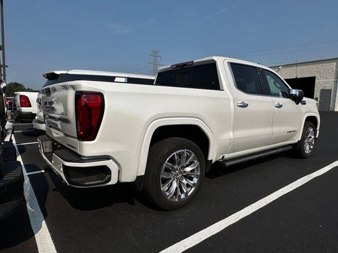 Used 2025 GMC Sierra 1500 Denali w/ Denali Reserve Package AWD/4WD image 4