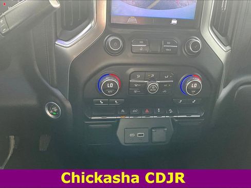 Used 2019 Chevrolet Silverado 1500 LT w/ Texas Edition image 13