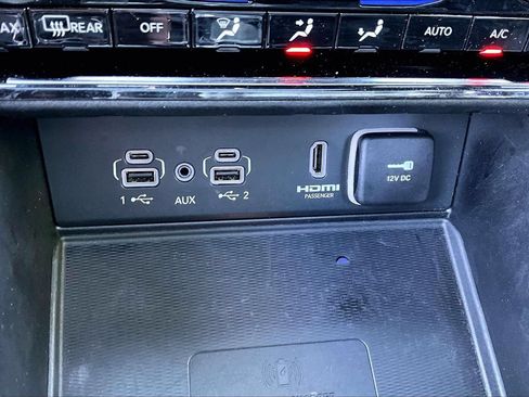 Certified 2023 Jeep Grand Cherokee Overland w/ Adv Protech Group III AWD/4WD image 17