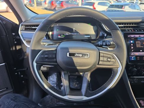 Used 2024 Jeep Grand Cherokee Limited 4xe image 12