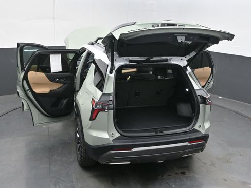 Used 2026 Chevrolet Equinox ACTIV w/ LPO, Floor Liner Package image 46