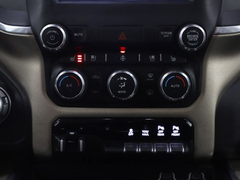 Used 2019 RAM 1500 Laramie image 16