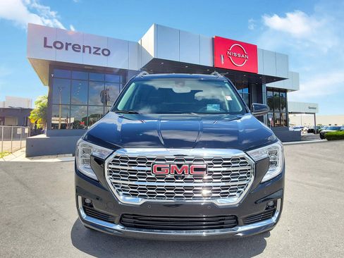 Used 2024 GMC Terrain Denali w/ Denali Premium Package AWD/4WD image 2