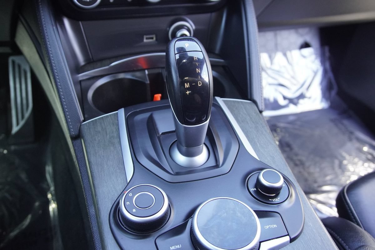 Used 2018 Alfa Romeo Stelvio Ti Sport AWD/4WD image 18
